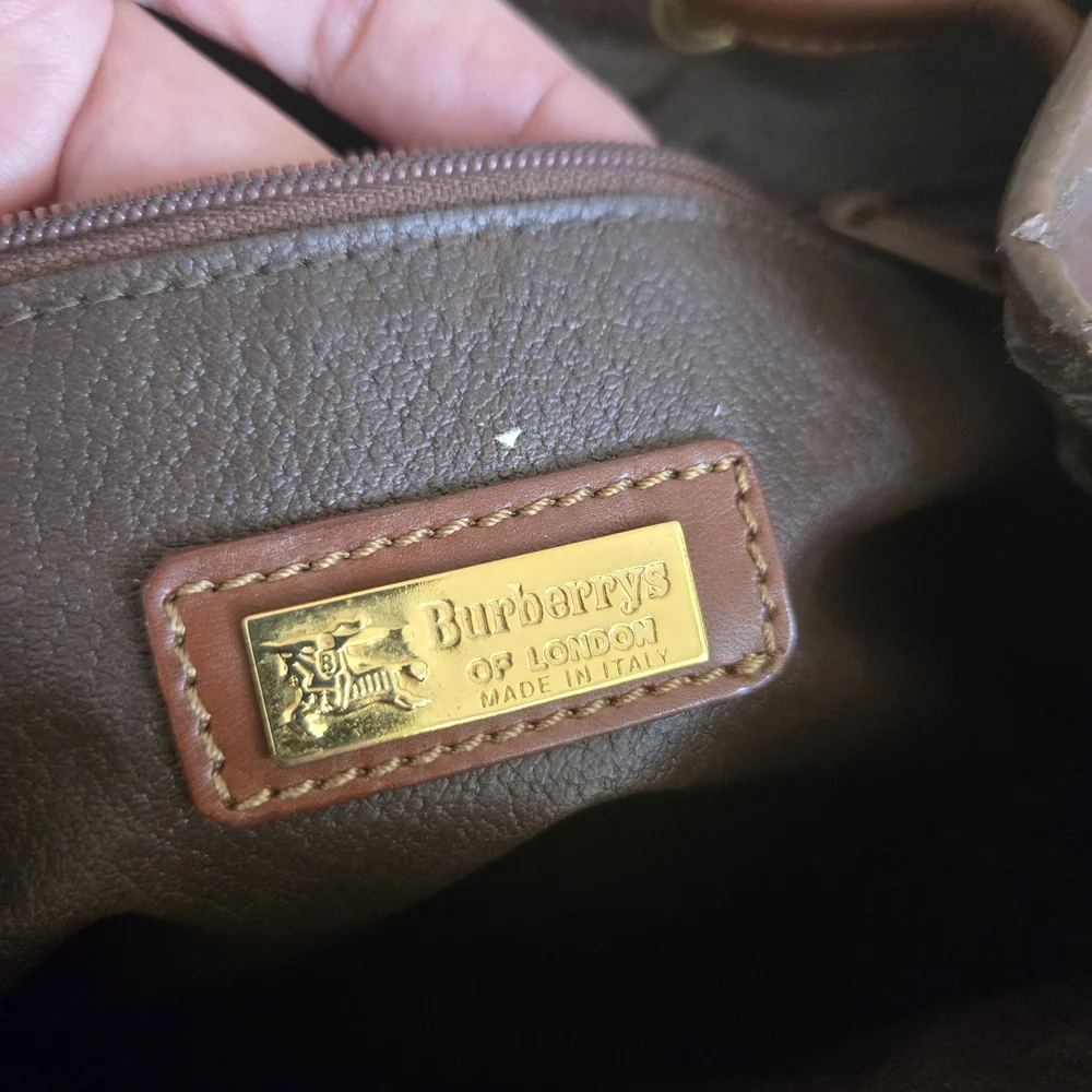 Burberry Beige Vintage Bucket Bag And Wallet - Picture 6 of 11